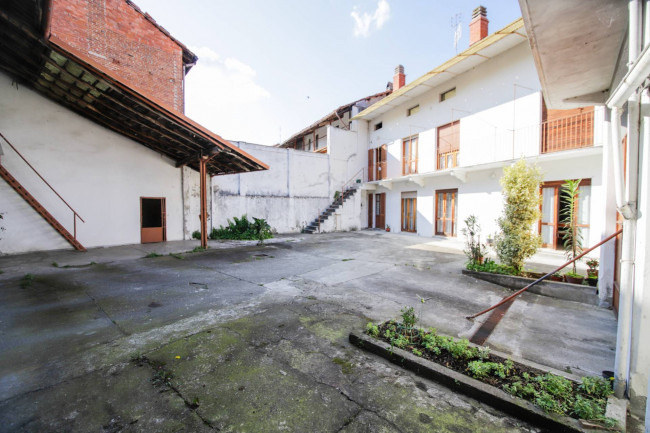 Casa semindipendente in Vendita a Candia Canavese