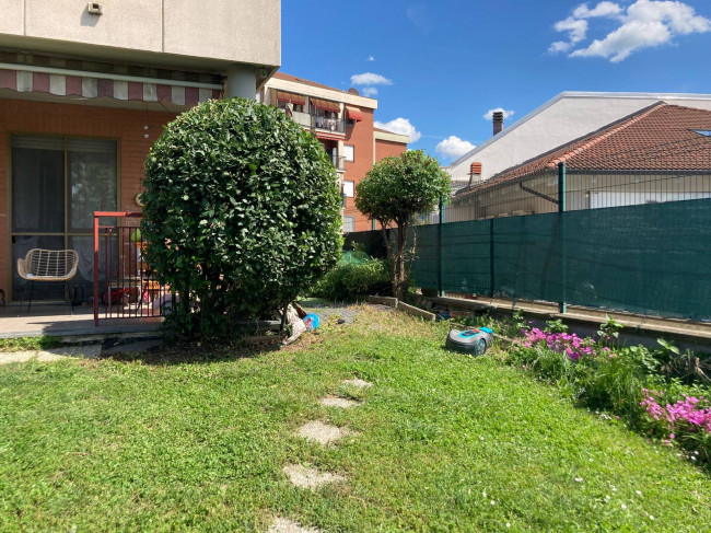 appartamento con giardino in Vendita a Torino
