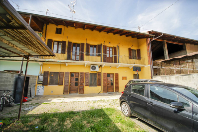 Casa semindipendente in Vendita a Caluso