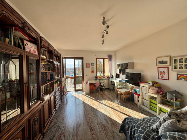  for Sale to Settimo Torinese