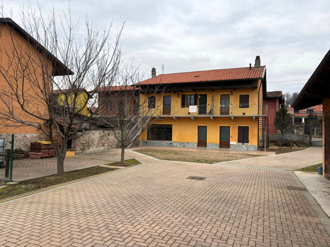 Appartamento in Affitto a Montalenghe