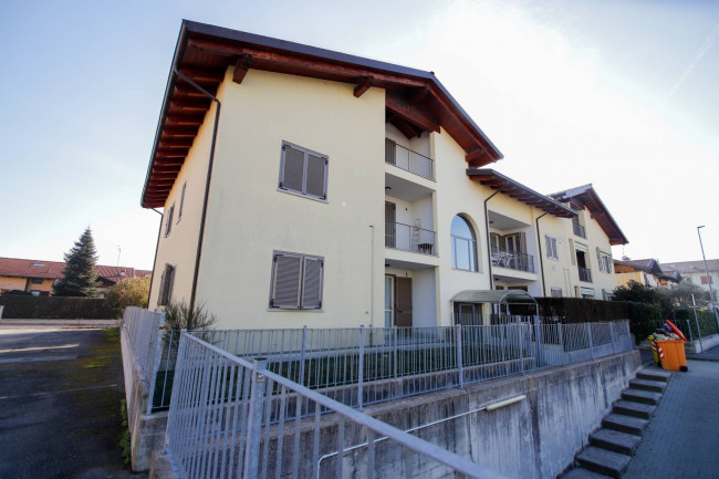 3 locali in Vendita a Strambino