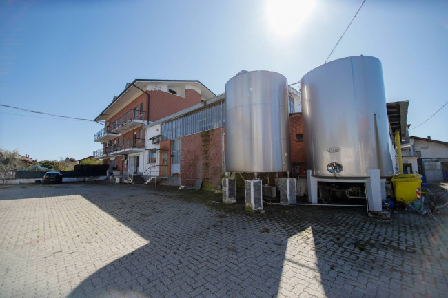 Locale commerciale in Vendita a Foglizzo