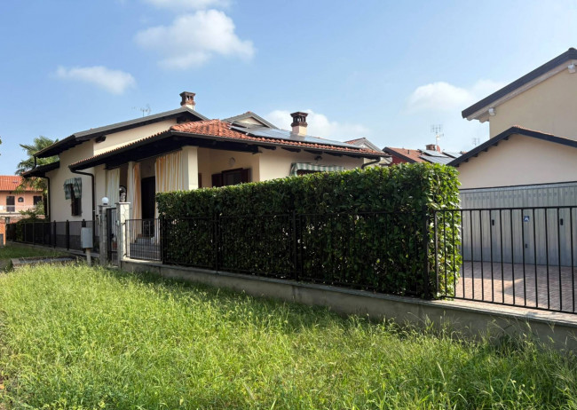 Villa in Vendita a Mazzè