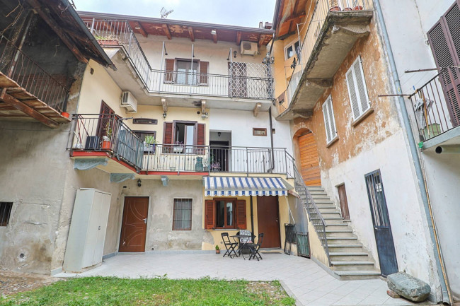 Casa semindipendente in Vendita a Caluso
