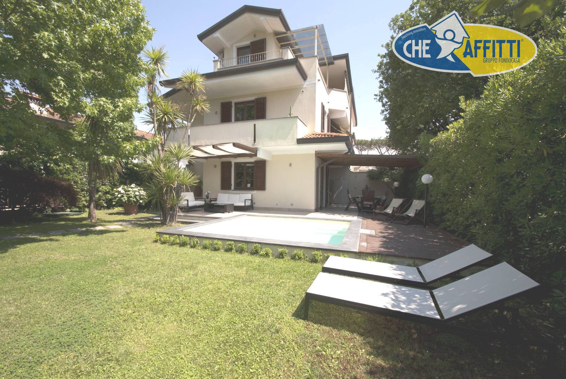 Villa in affitto a Vittoria Apuana, Forte Dei Marmi (LU)