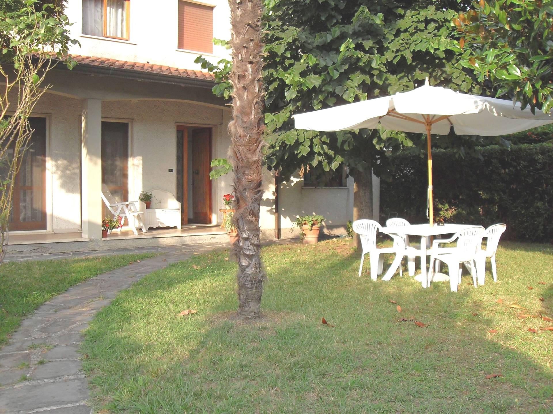 Casa semi-indipendente in affitto a Cinquale, Montignoso (MS)