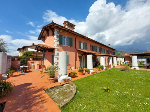Villa in affitto a Forte Dei Marmi (LU)
