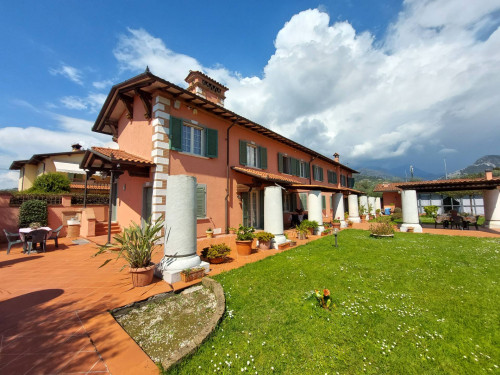 Villa in affitto a Forte Dei Marmi (LU)