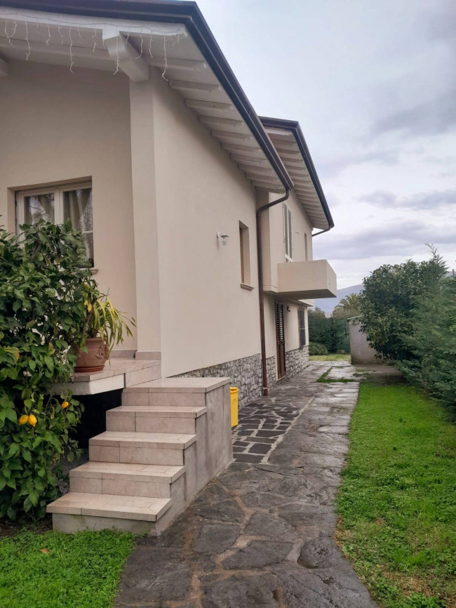 Casa semi-indipendente in affitto a Lido Di Camaiore, Camaiore (LU)